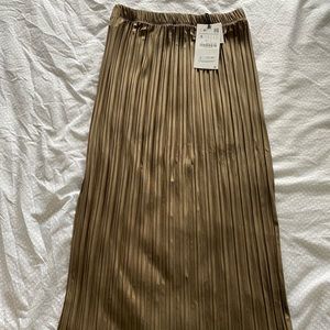 Zara pleated skirt